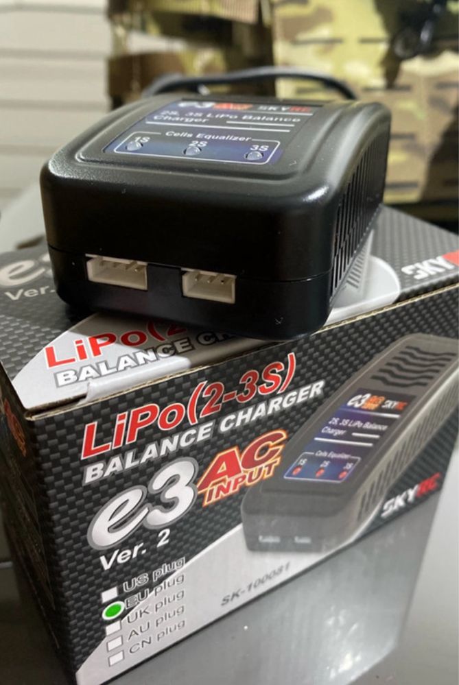 Carregador de baterias LiPo NOVO