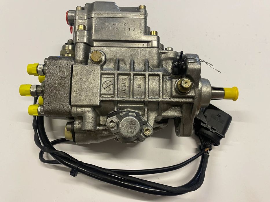 T4 LT 2,5TDi pompa wtryskowa 074130115B 0460415983