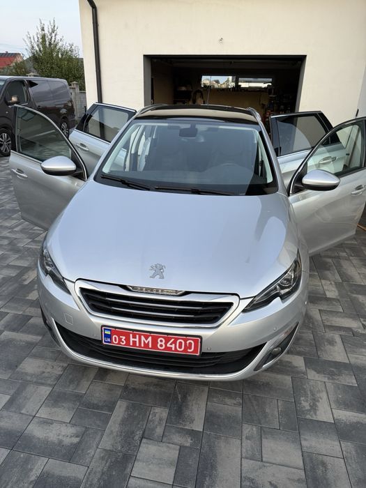 Продам Peugeot 308 2016