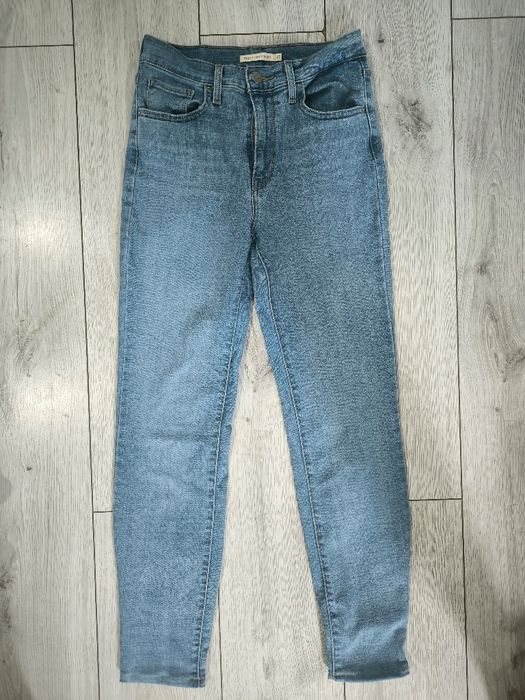 Spodnie Levis S 27 damskie wysoki stan jeansy Rurki skinny