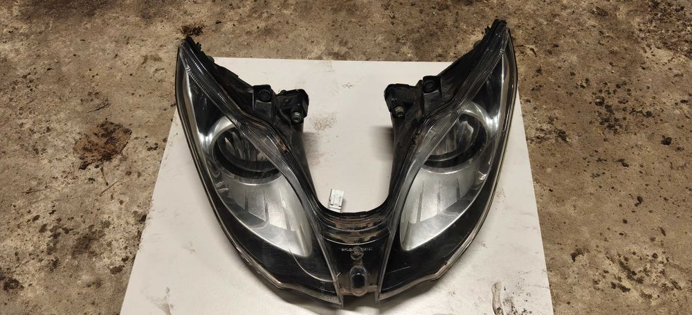 Piaggio MP3 500 reflektor przednia lampa