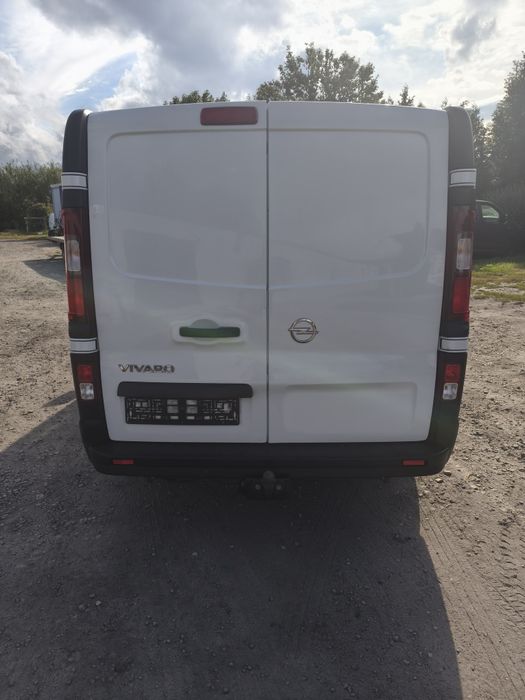 Opel Vivaro l2h1 long 2017r 174tkm fv23