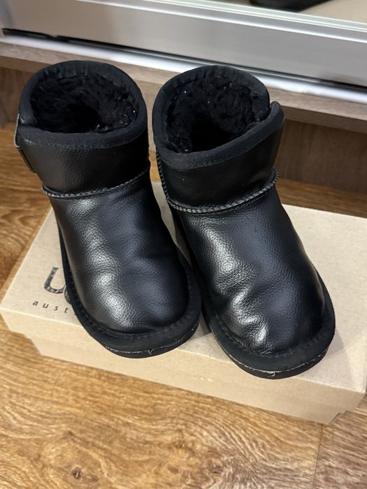 Дитячі шкіряні уги