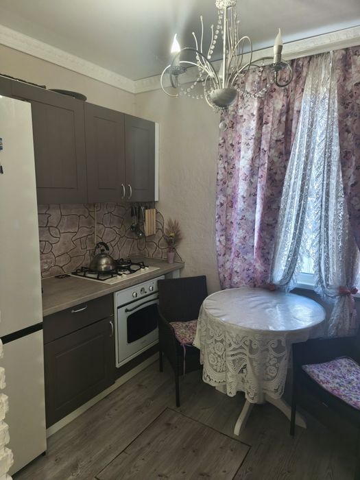 Здається будинок