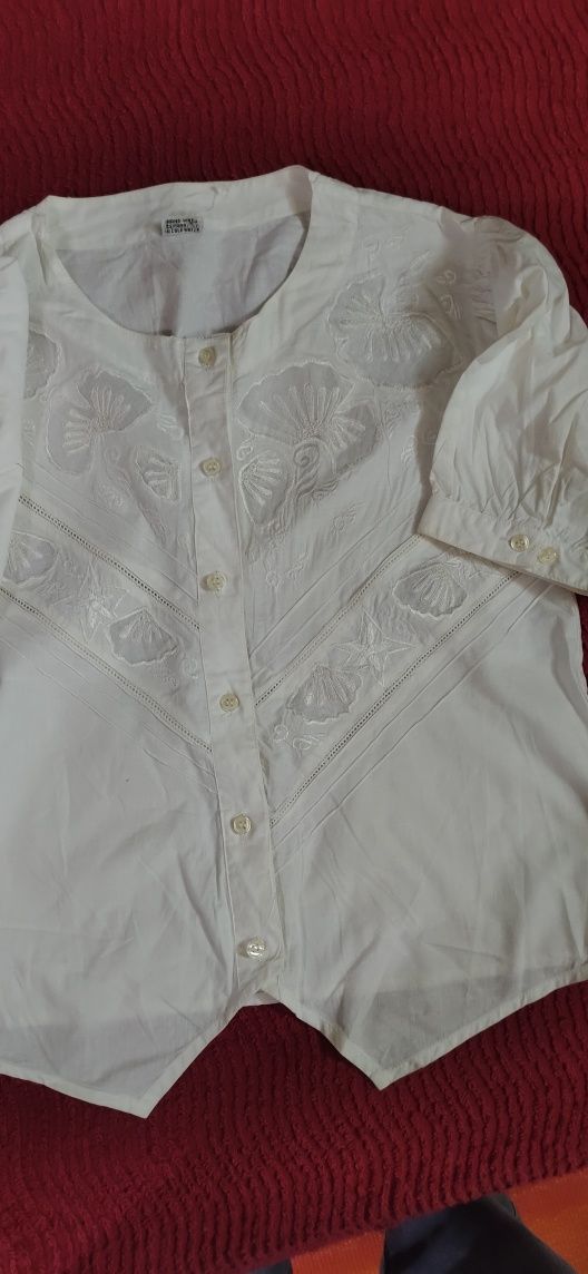 Blusa algodão c/ bordado.