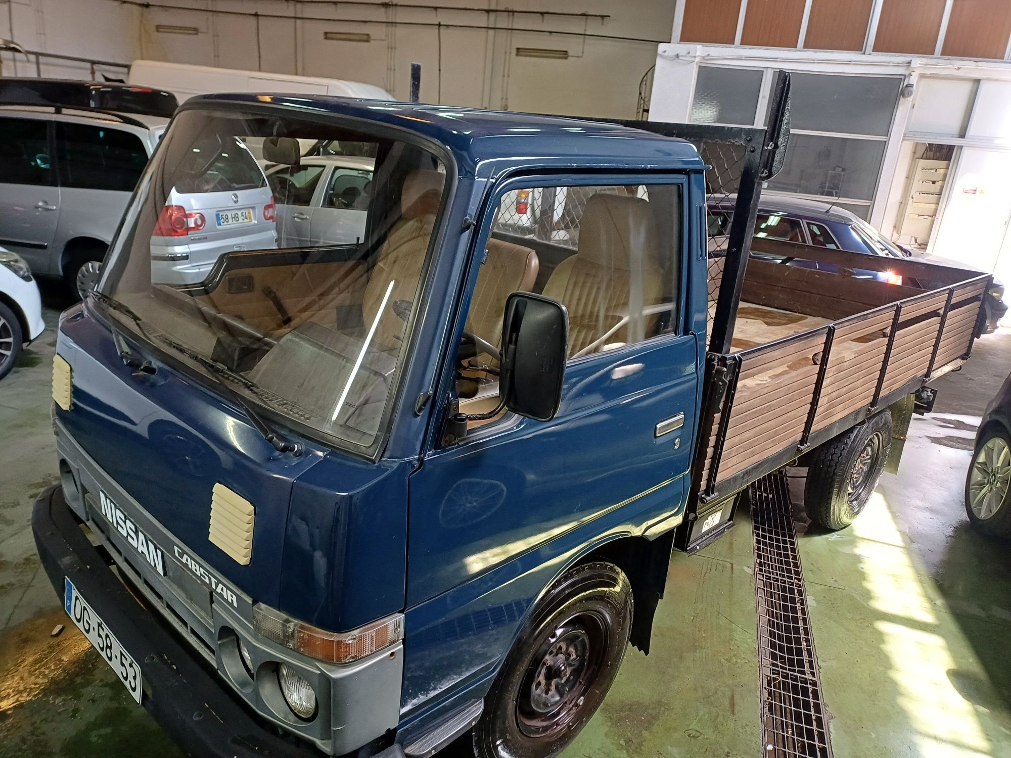 Nissan Cabstar F22 Um dono