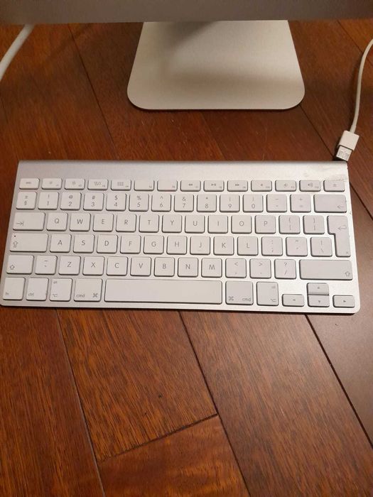 Apple Imac 14.4 24 cale + mysz + klawiatura + zewnętrzny napęd CD