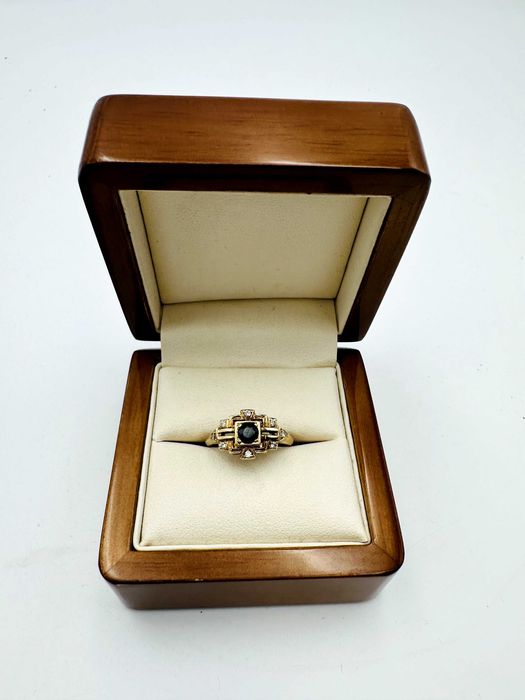 Złoty Pierścionek z Diamentami i Szafirem | 3,60g | Certyfikat!