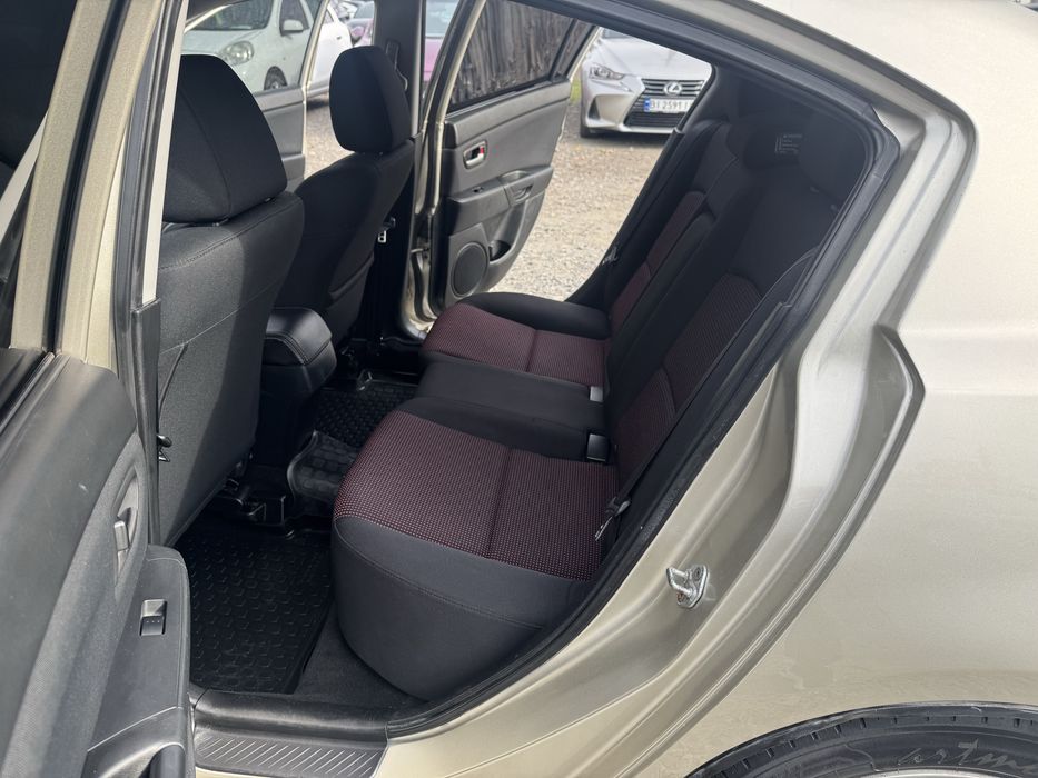 Продам Mazda 3 автомат гбо