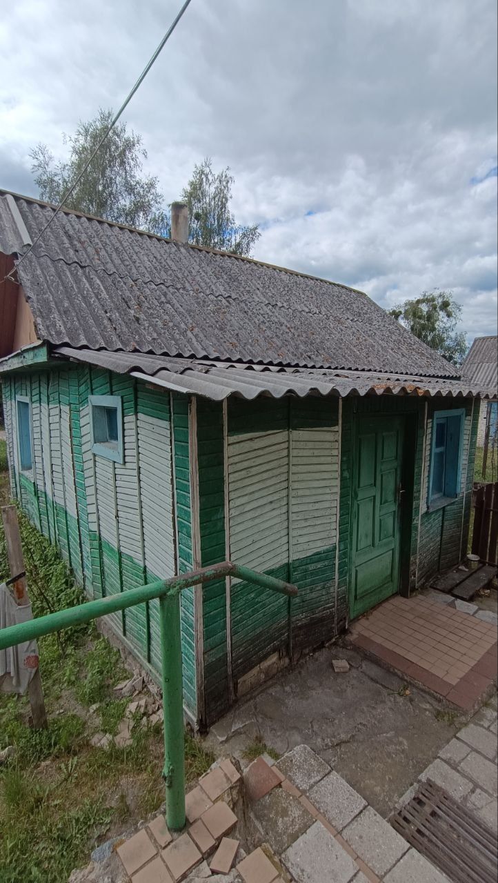 Будинок з ділянкою