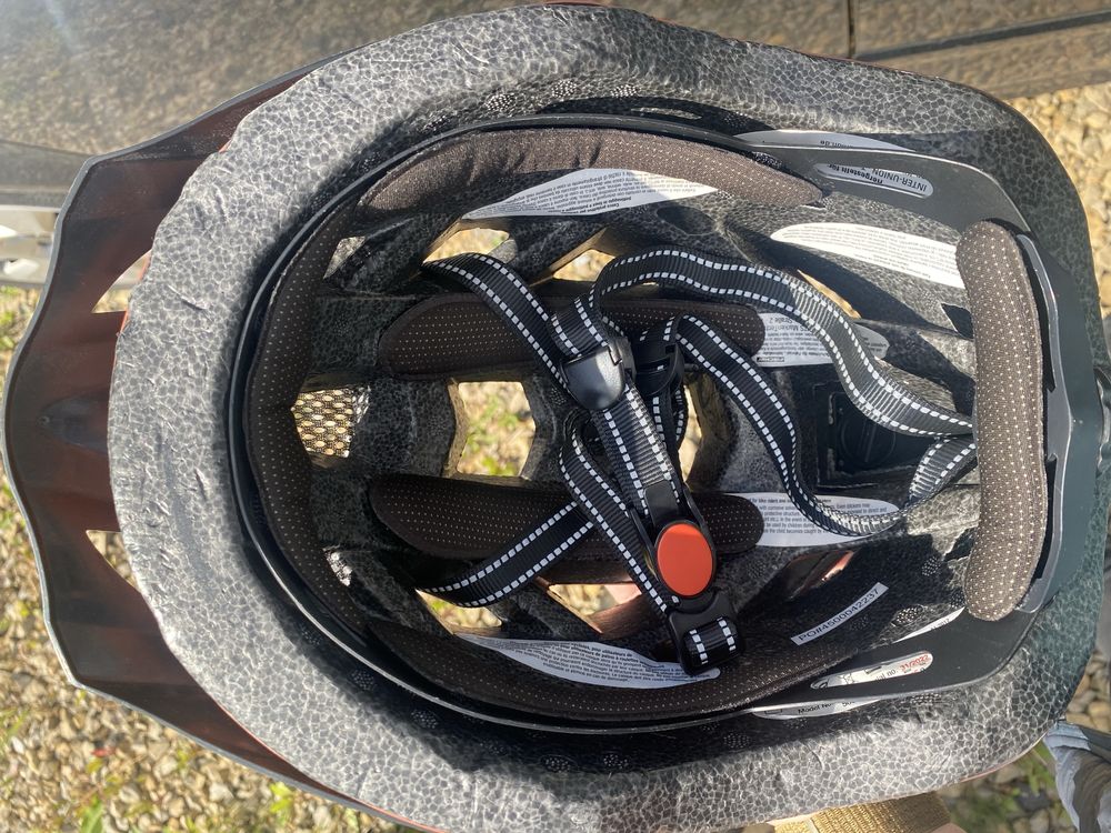 Kask rowerowy fisher L/XL z oświetleniem