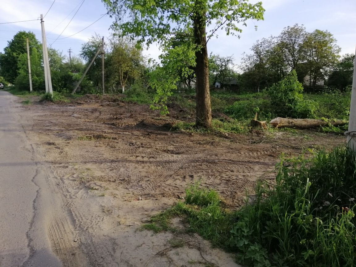 Прийму глину, грунт, землю на підсипку
Підрясне
М-10
с. Кожичі 
Є заїз