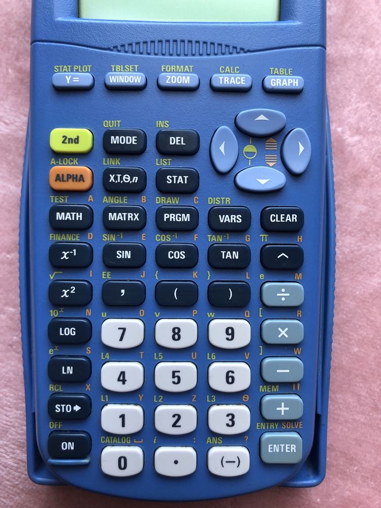 Calculadora Gráfica TEXAS TI-82