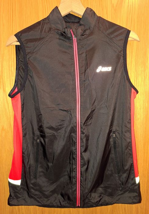 Colete de Desporto de Mulher Asics

Nunca usado e em excele