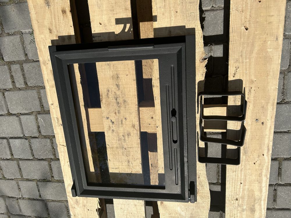Дверка 50х60см+кріплення Булат.двецята на камін чавунні.двері камінні.