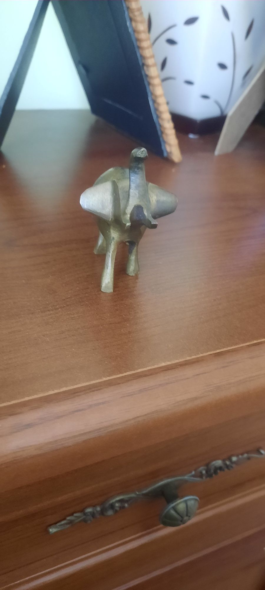 Mała figurka słonia.z indii MOSIĘŻNA