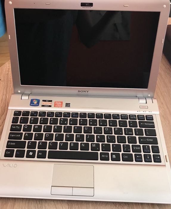 Sony vaio laptop w bardzo dobrym stanie