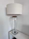 Duża lampa stołowa