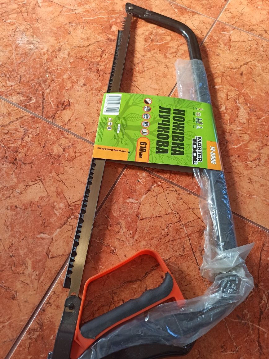 Ножівка лучкова Master tool 14-6906 610 мм
610 mm