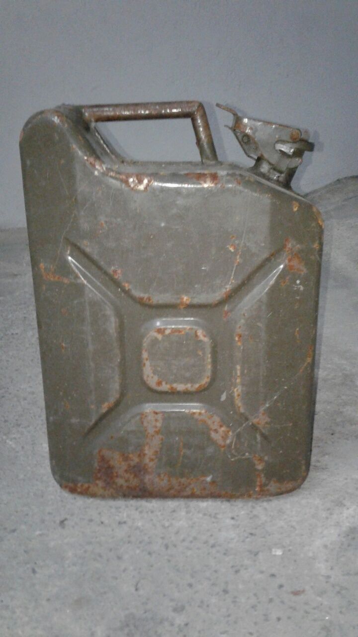 Vendo Jerry can para jeep