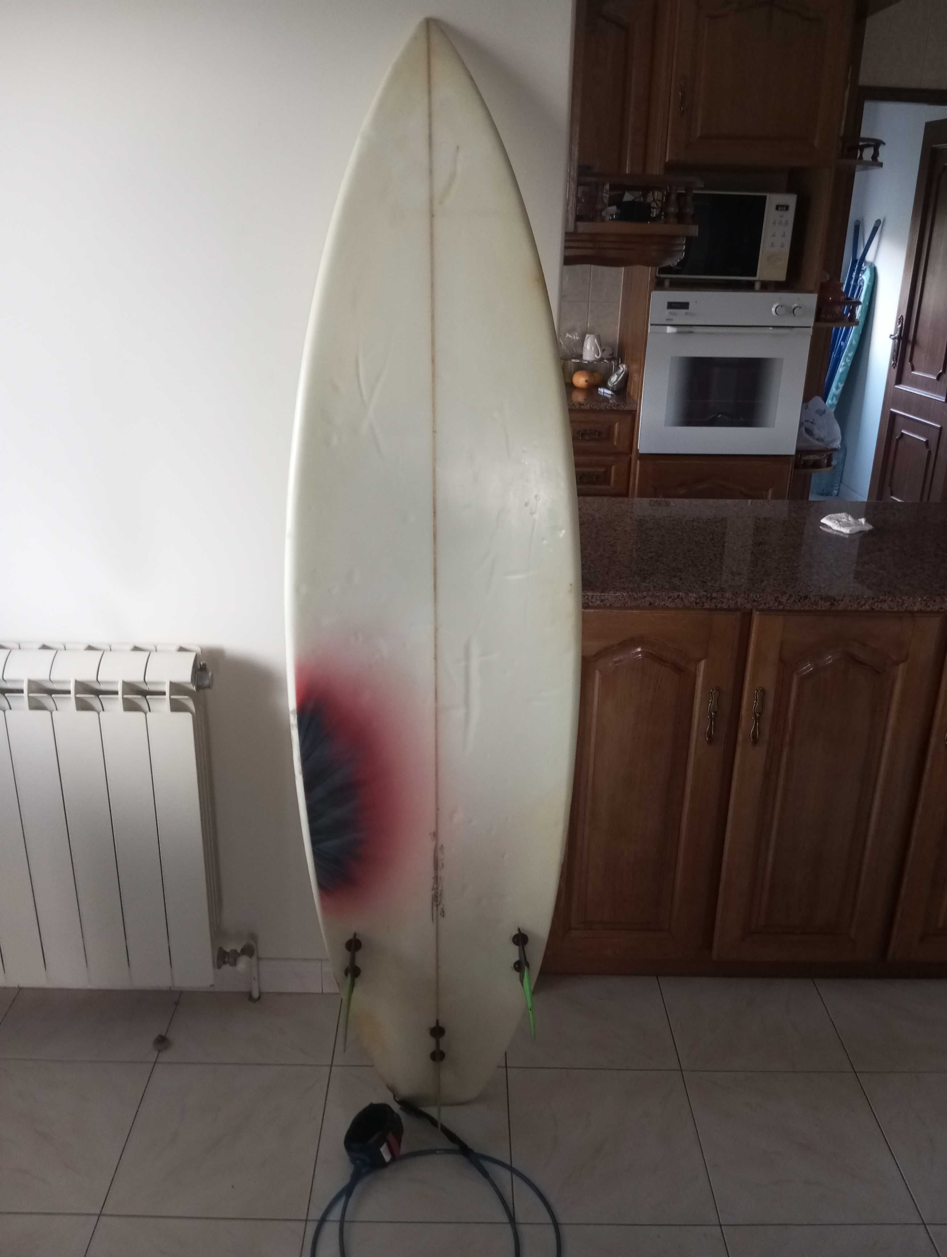 Prancha de surf em segunda mão