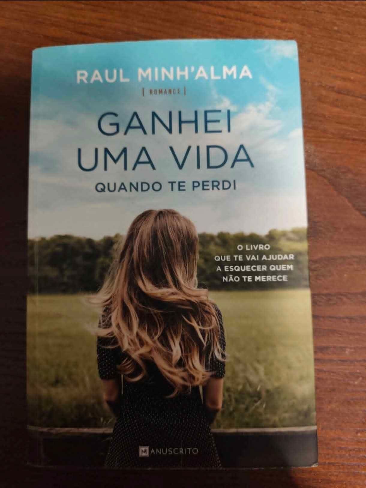 Livros com pouco uso
