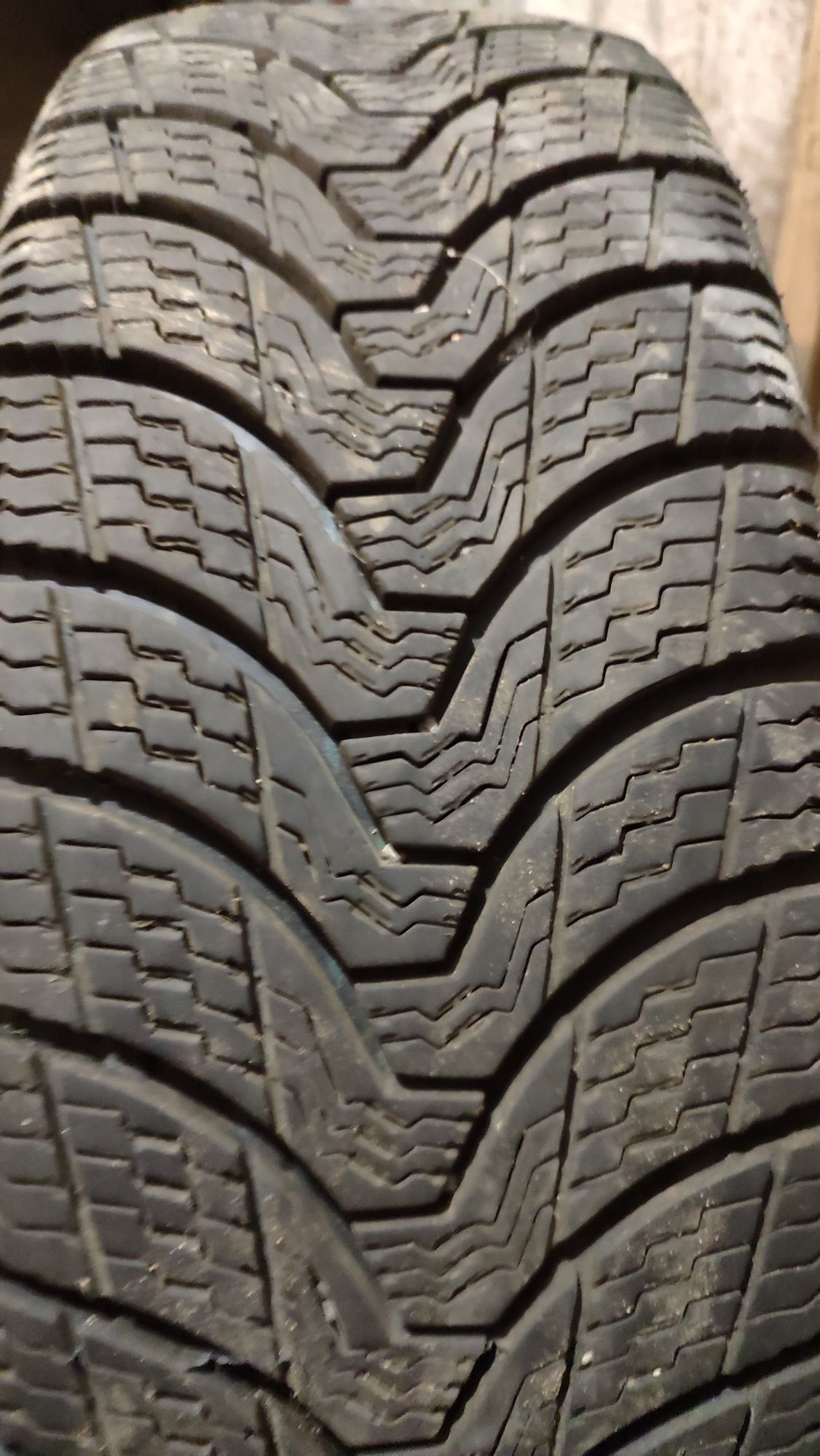 Продам зимову резину з дисками на Volkswagen caddy/т4 5/112 195/65 r1