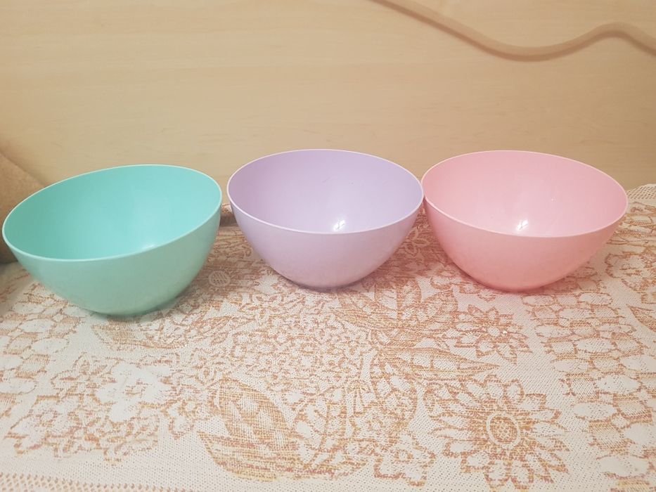 Миски  продаю новые