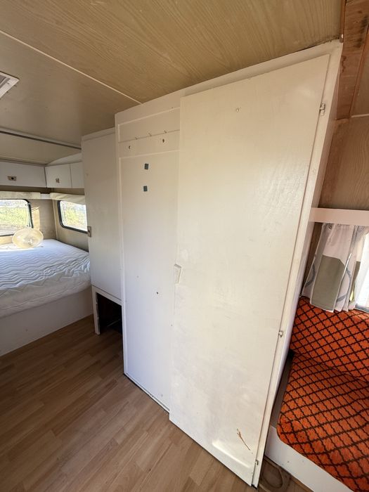 Knaus Stacjoarna na działkę budowe Sucha 4 os Duży wybór przyczep