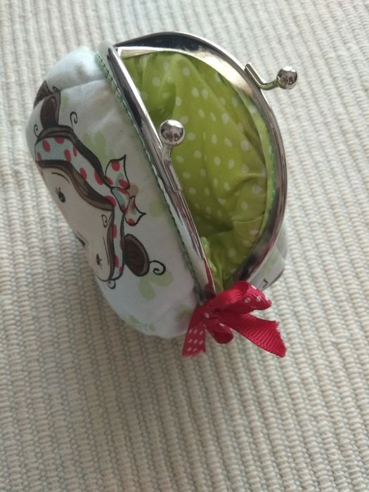 Carteira porta moedas tecido com fecho da avó.