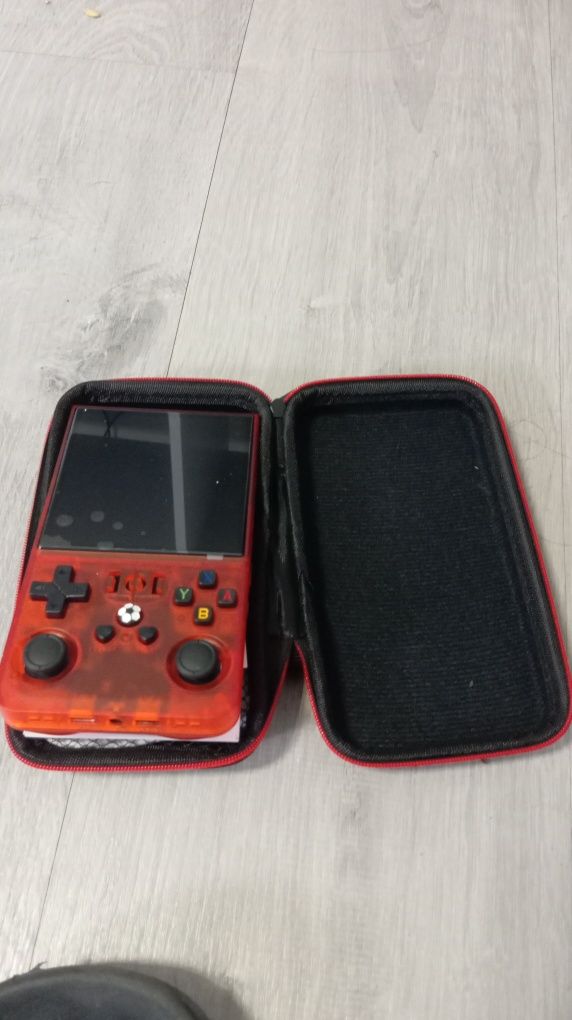 Consola com muitos jogos rs36max