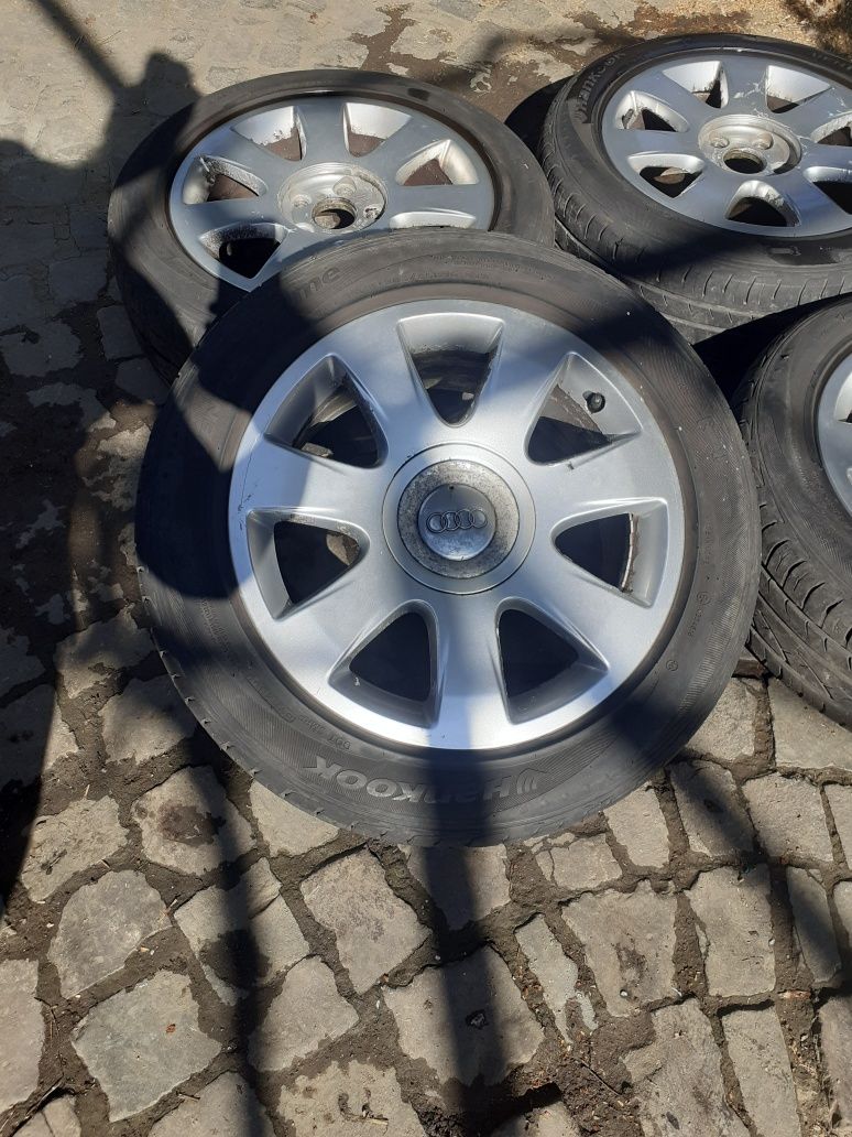 шини Hankook 205/55 R16+ Диски (оригінал) Audi    в зборі