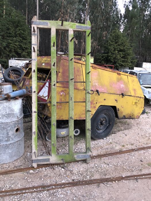 Grade de bicos antiga