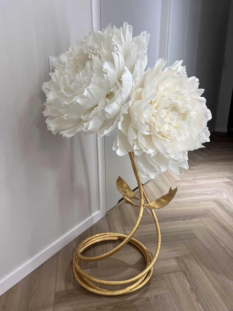 Kwiaty giganty peonie dekoracje urodziny sluby