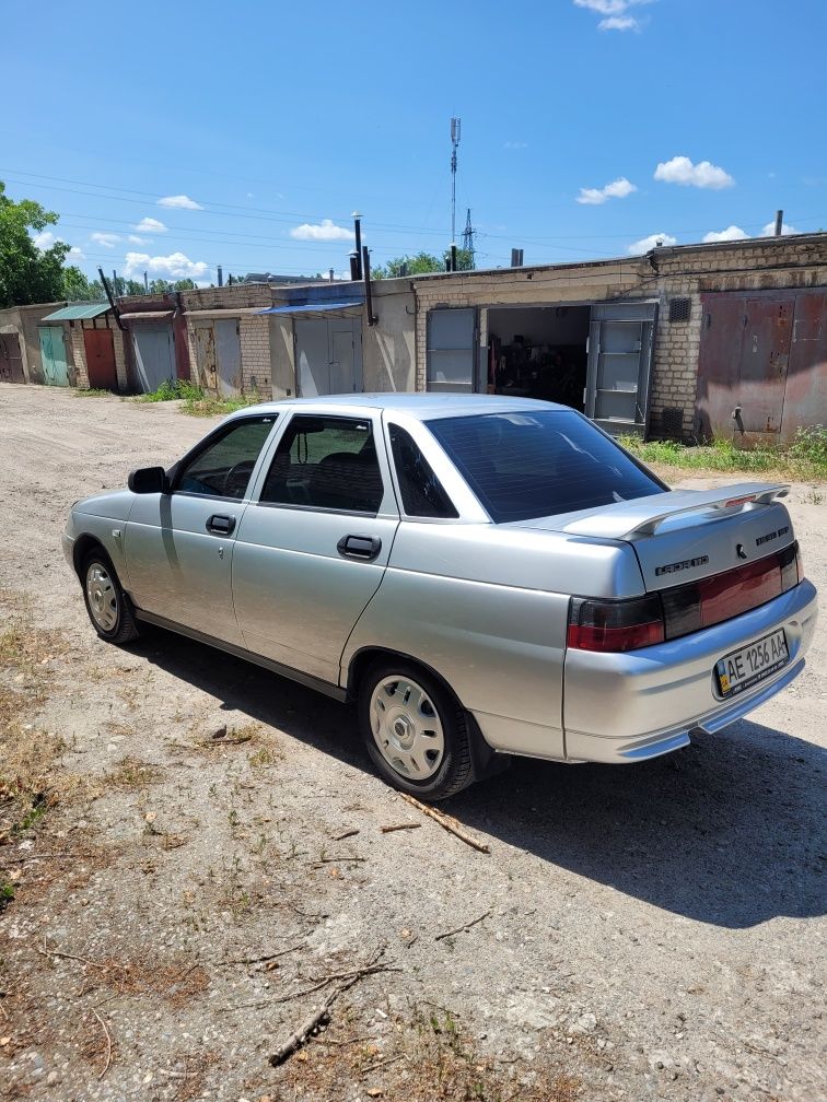 Автомобіль ВАЗ 2110