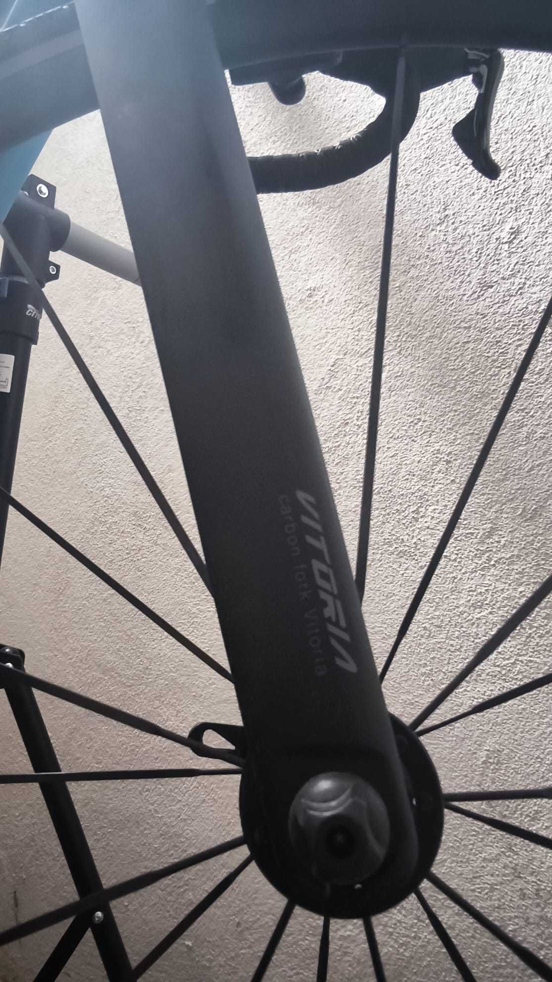 Bicicleta de Estrada Vitoria Race como nova
