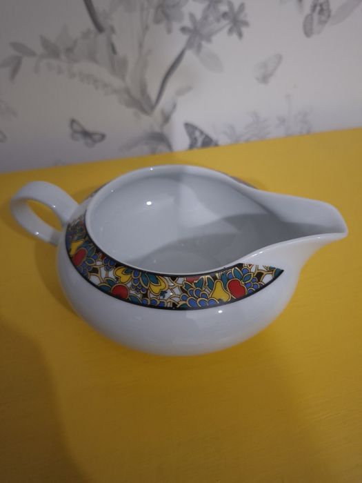 sosjerka z Fabryki porcelany Wawel sygnowana