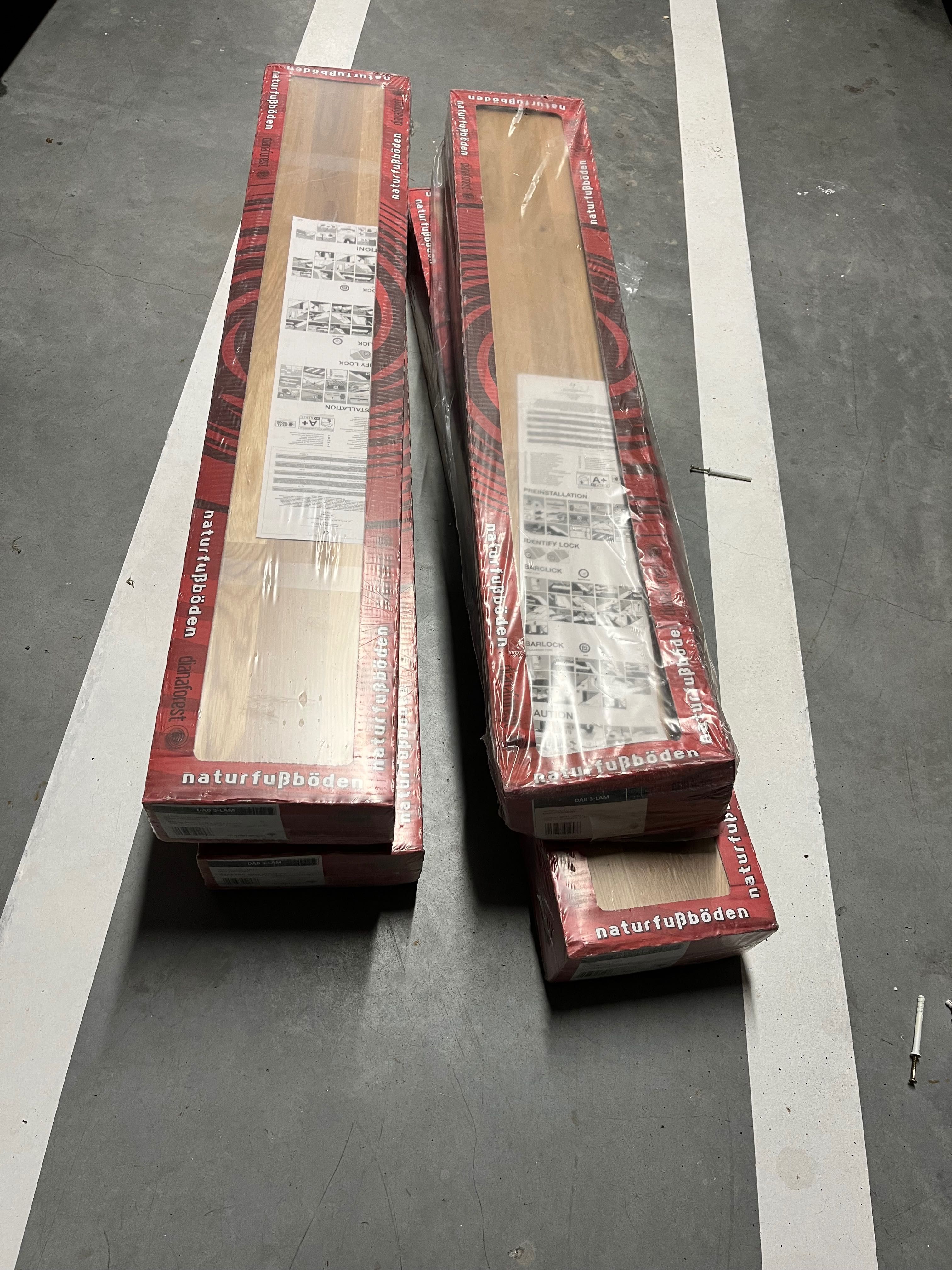 Deska Barlinecka Dąb Standard Lakier 3-Lamelowy 14x180x1092 Mm
