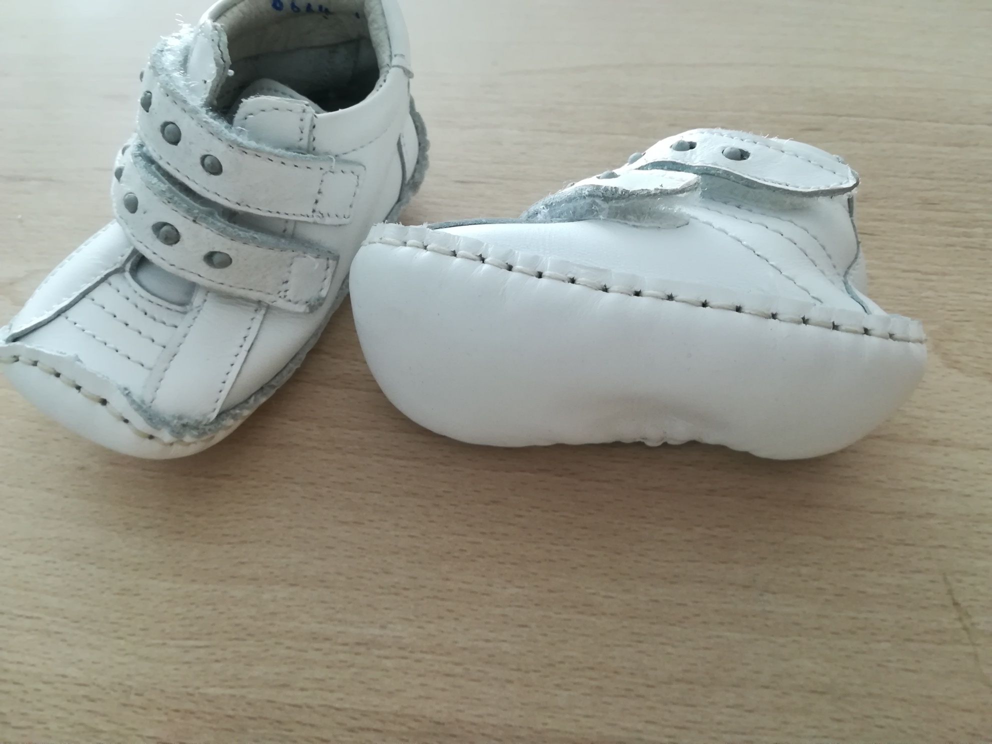 Nowe białe buciki skórzane chrzest i nie tylko 12cm
