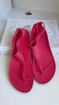 malinowe japonki crocs serena flip W11 (42/43)