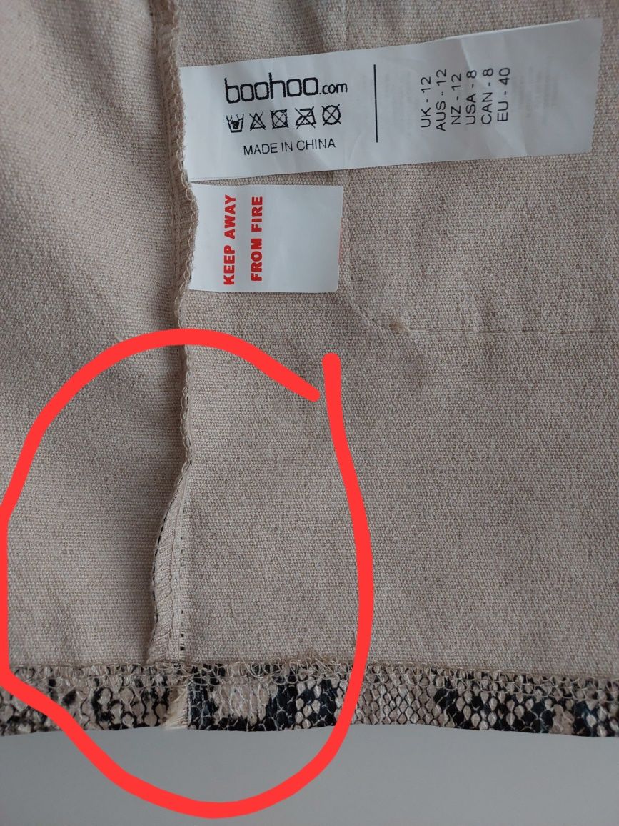 Spódnica Boohoo imitacja skóry węża L/40/12