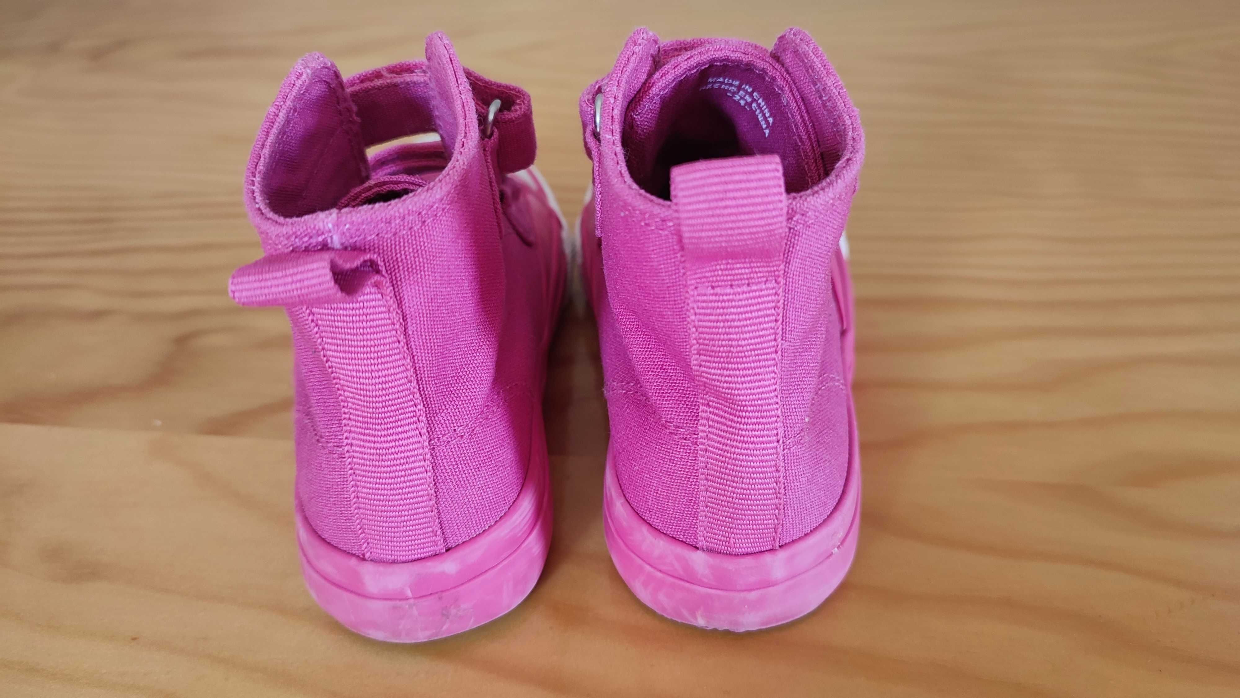 Sapatilhas de criança. Benetton. Tamanho 24.