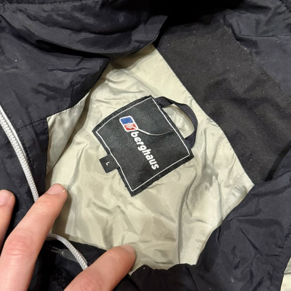 Куртка Berghaus Л розмір 2498