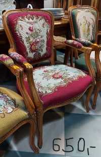 Stary fotel antyczny ludwikowski i klasyczny, stare krzesła