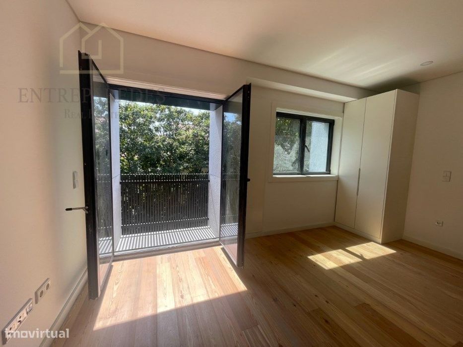 Apartamento T0 novo, com arrumos, para comprar no Bairro do Bonfim ...