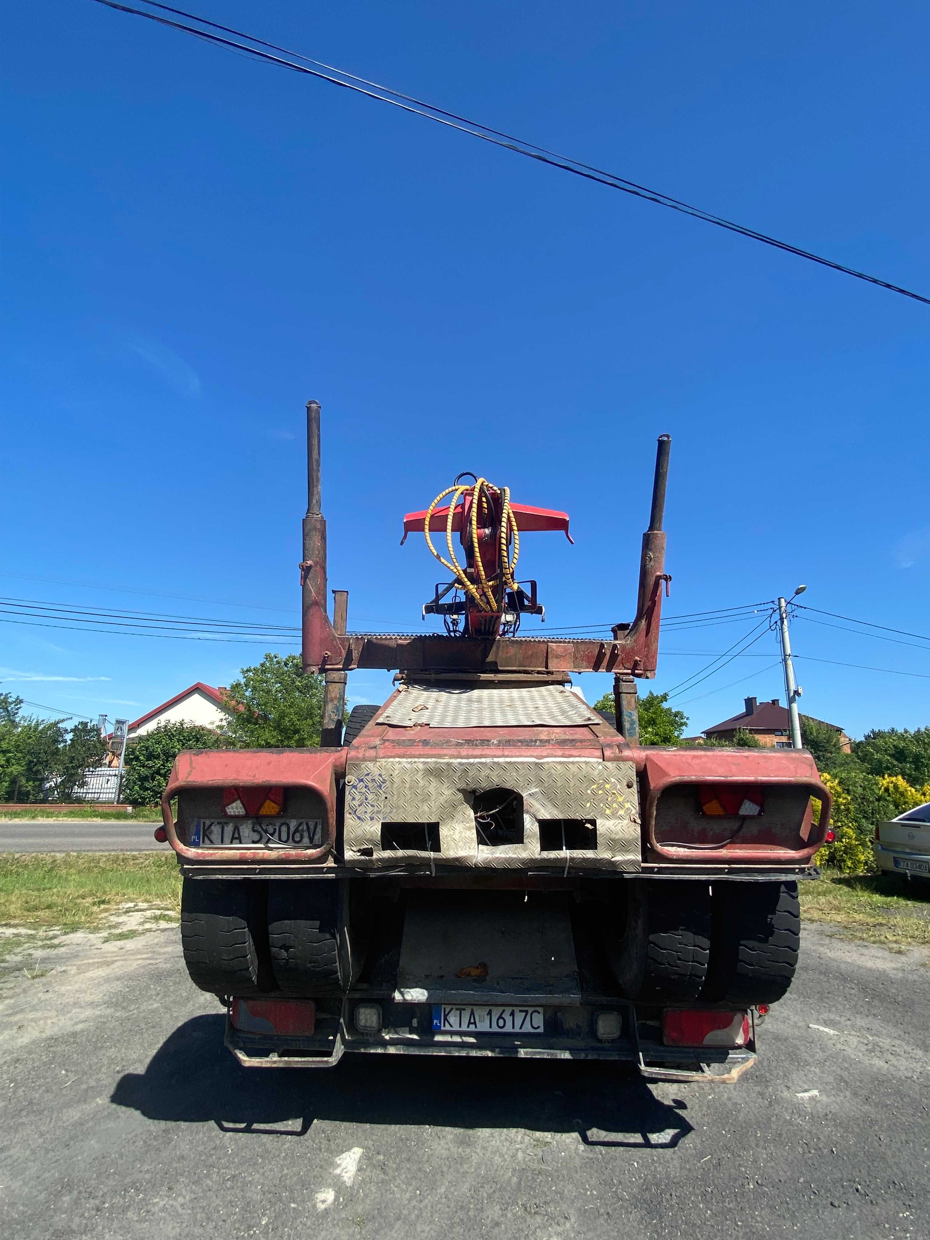 Samochód do przewozu drewna SCANIA