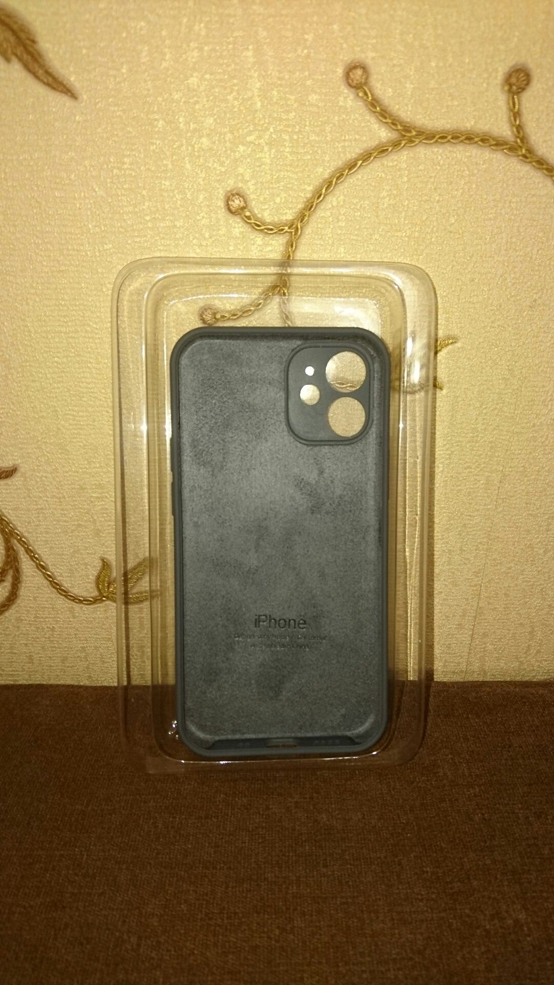 Фирменный силиконовый чехол на Iphone 12 mini и на SONY z5 compakt