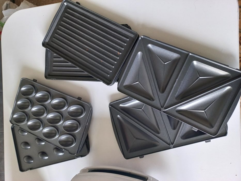 Вафельниця, гриль, бутербродниця, горішниця