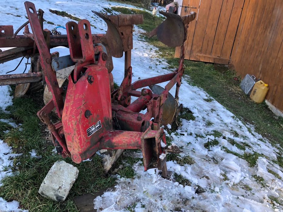 Плуг 2 Корпусний оборотний