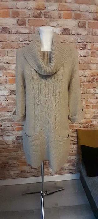 Akrylowy ,gruby sweter z golfem. Love Knitwear
